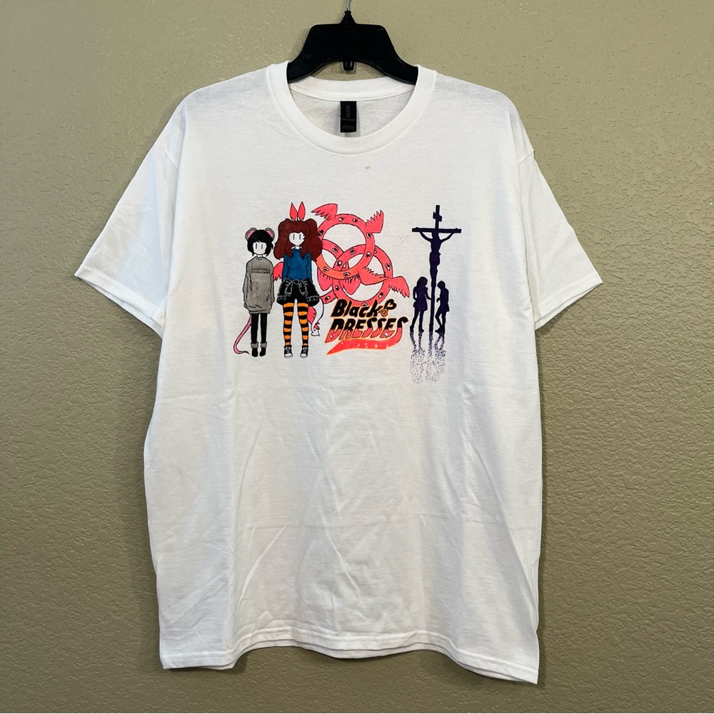 Black Dresses Band T-shirt Large  Hyperpop